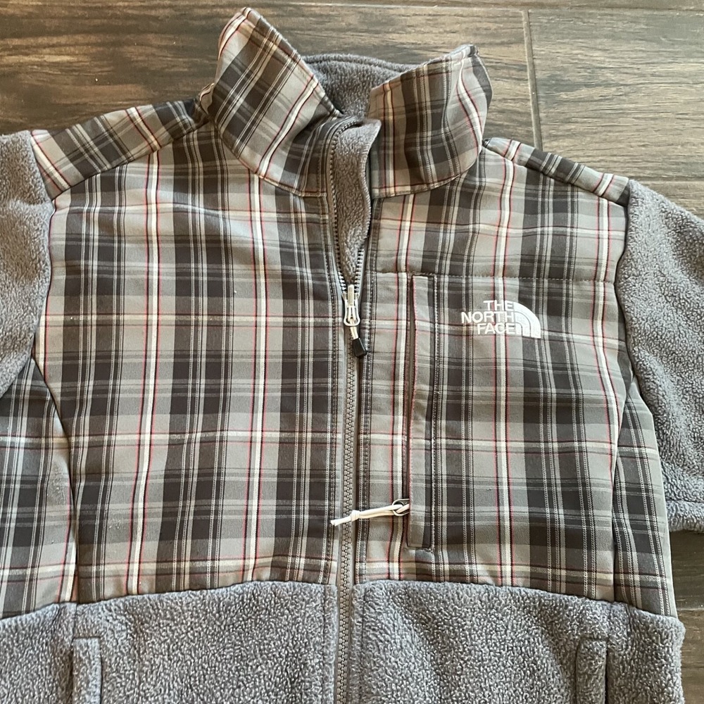 The North Face Gray Plaid Ski Jacket - Picture 2 of 16